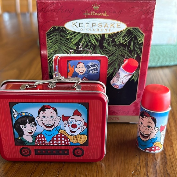 Howdy Doody Lunch Box Set Hallmark Keepsake Christmas Ornament 1999 - Picture 6 of 8